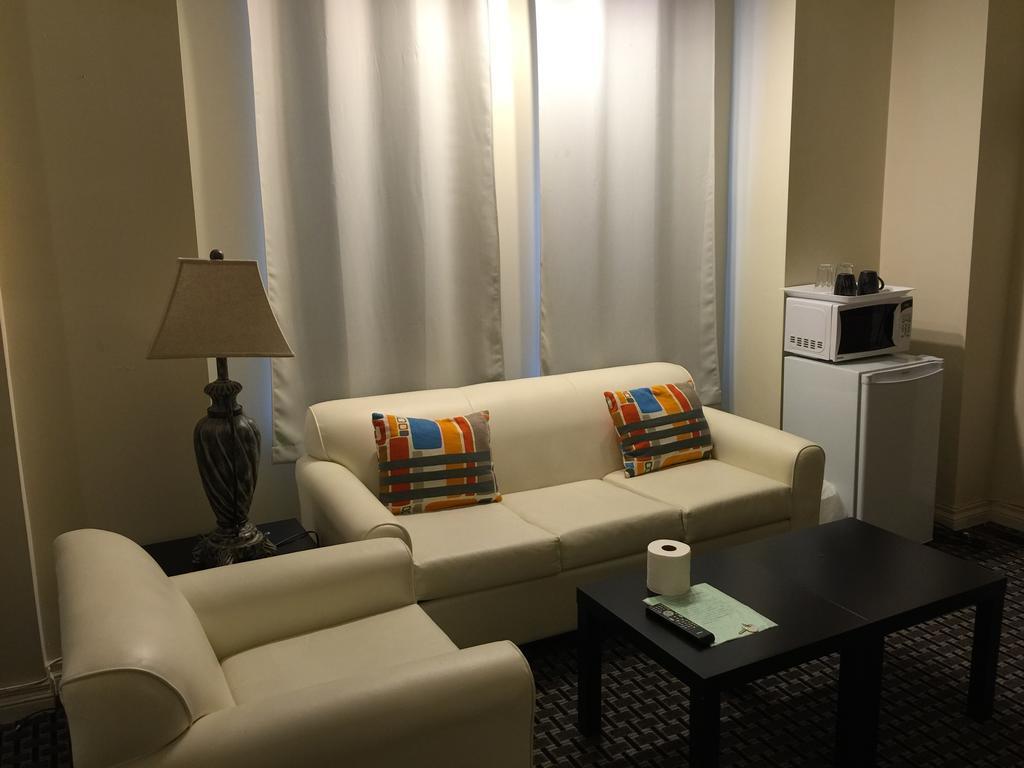 Adas Guesthouse Toronto Værelse billede